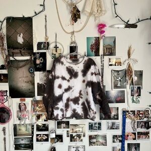 Kids Swirly Tie Dye Crewneck Sweatshirt